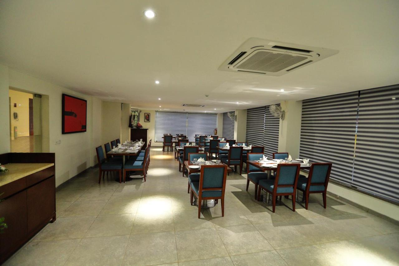 Zip By Spree Hotels Hyde Goa Candolim Esterno foto