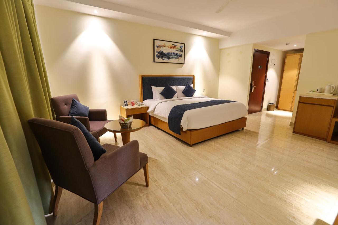 Zip By Spree Hotels Hyde Goa Candolim Esterno foto