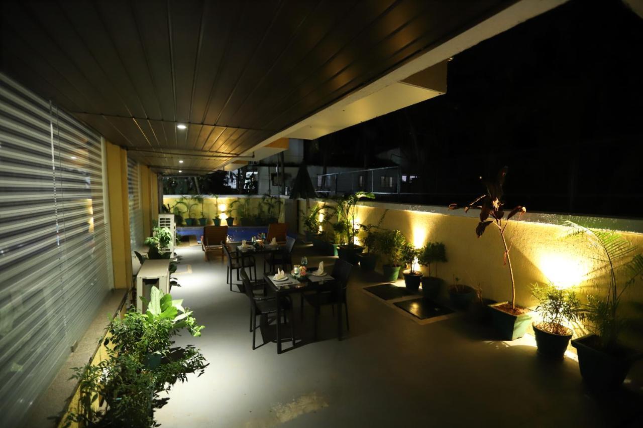 Zip By Spree Hotels Hyde Goa Candolim Esterno foto